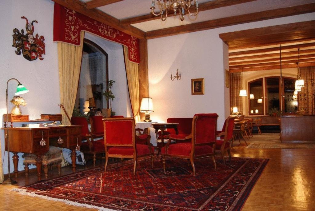 Hotel Baur Am See Dobbiaco Bagian luar foto