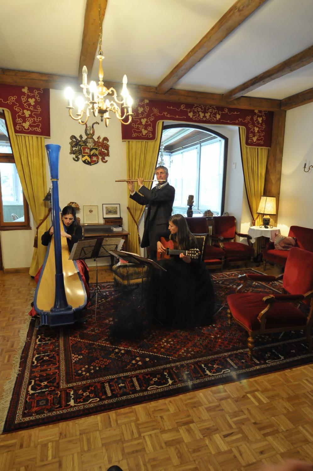 Hotel Baur Am See Dobbiaco Bagian luar foto